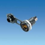 Single pole socket